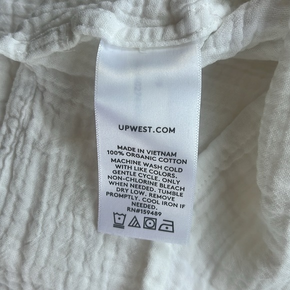 UpWest Coastal Cotton Popover Top N197 - Picture 3 of 5